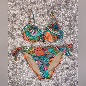 Multicolor Victoria’s Secret two-piece bikini with underwire & removal push-up